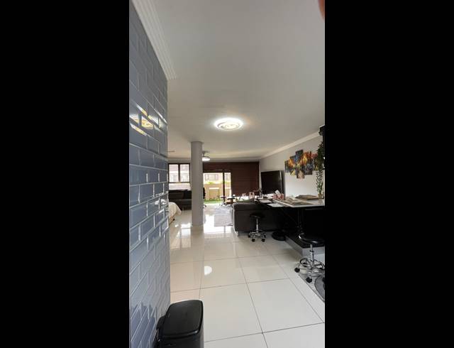 3 BEDROOM TOWNHOUSE FOR SALE IN MORNINGSIDE